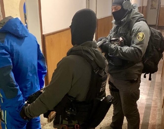 Разбиха група за наркоразпространение в Оряхово, има арестувани