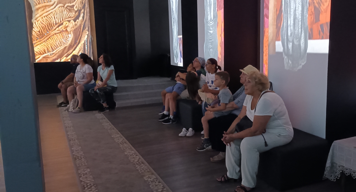 Мултимедийна изложба привлича стотици посетители в Оряхово