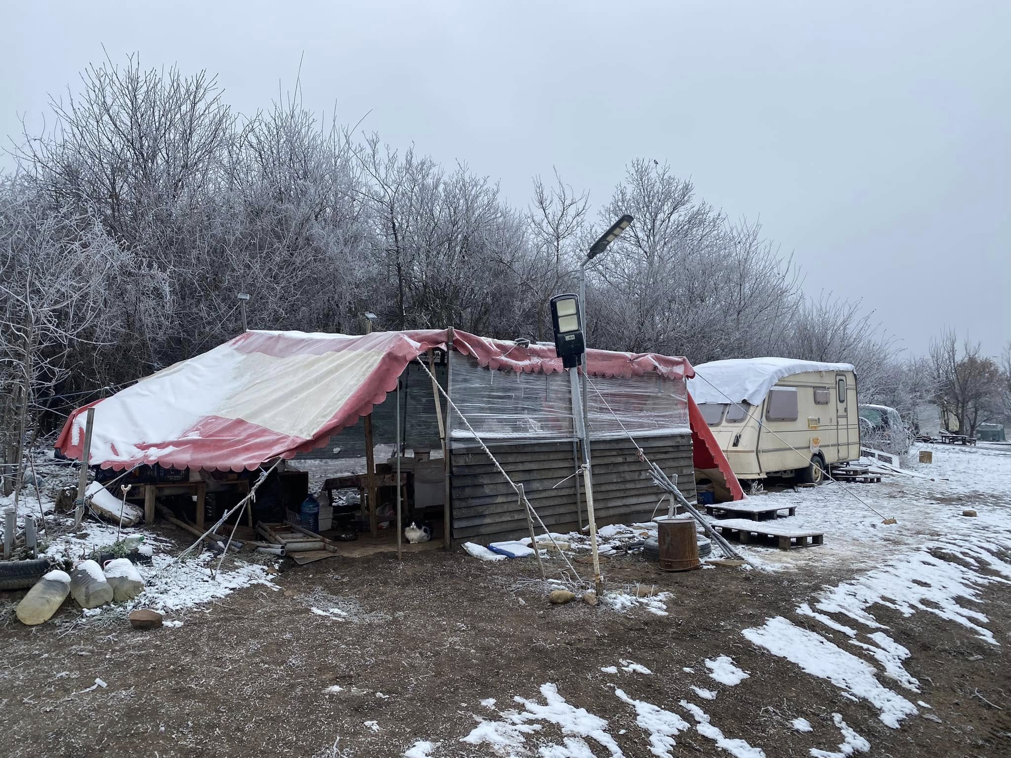 Комисия описва незаконните постройки на язовир „Огоста“