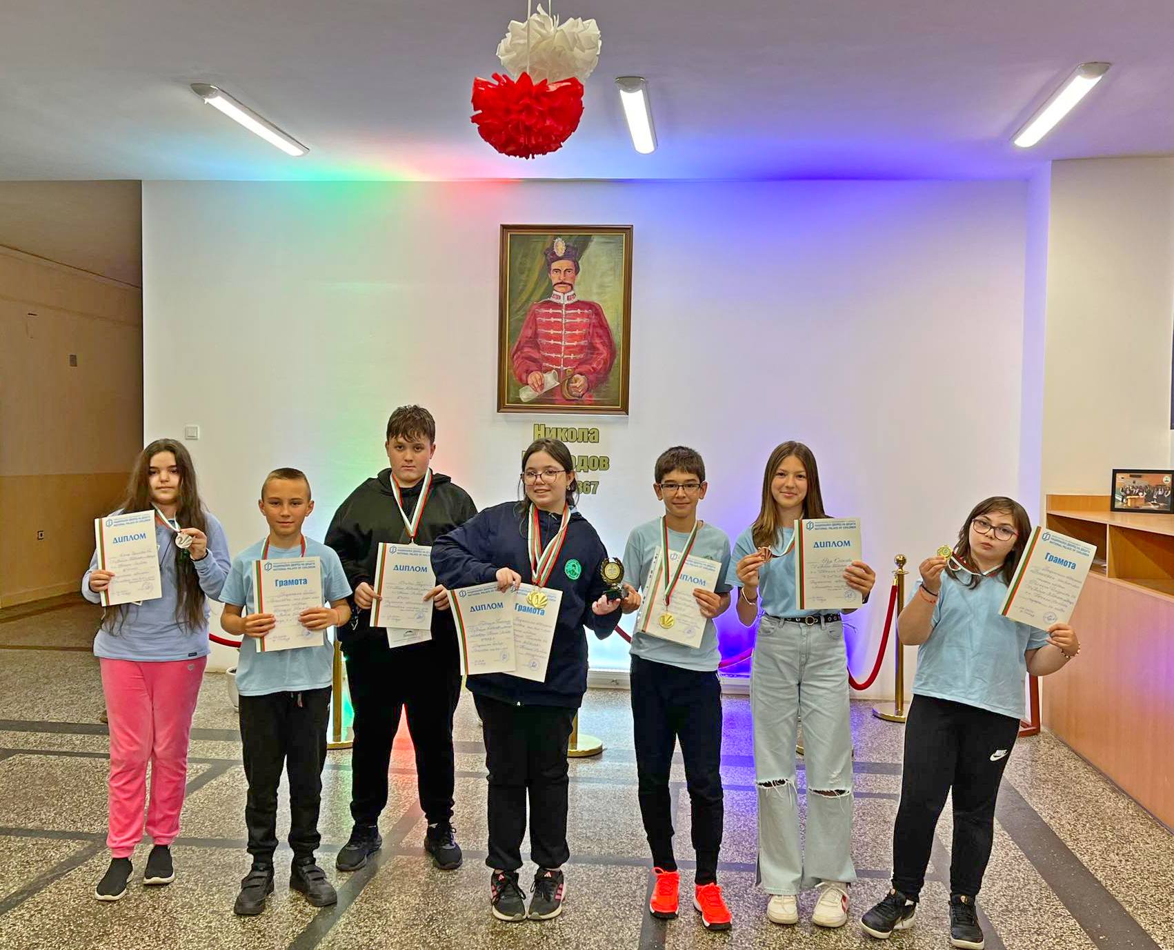 Множество медали за възпитаниците на СУ
