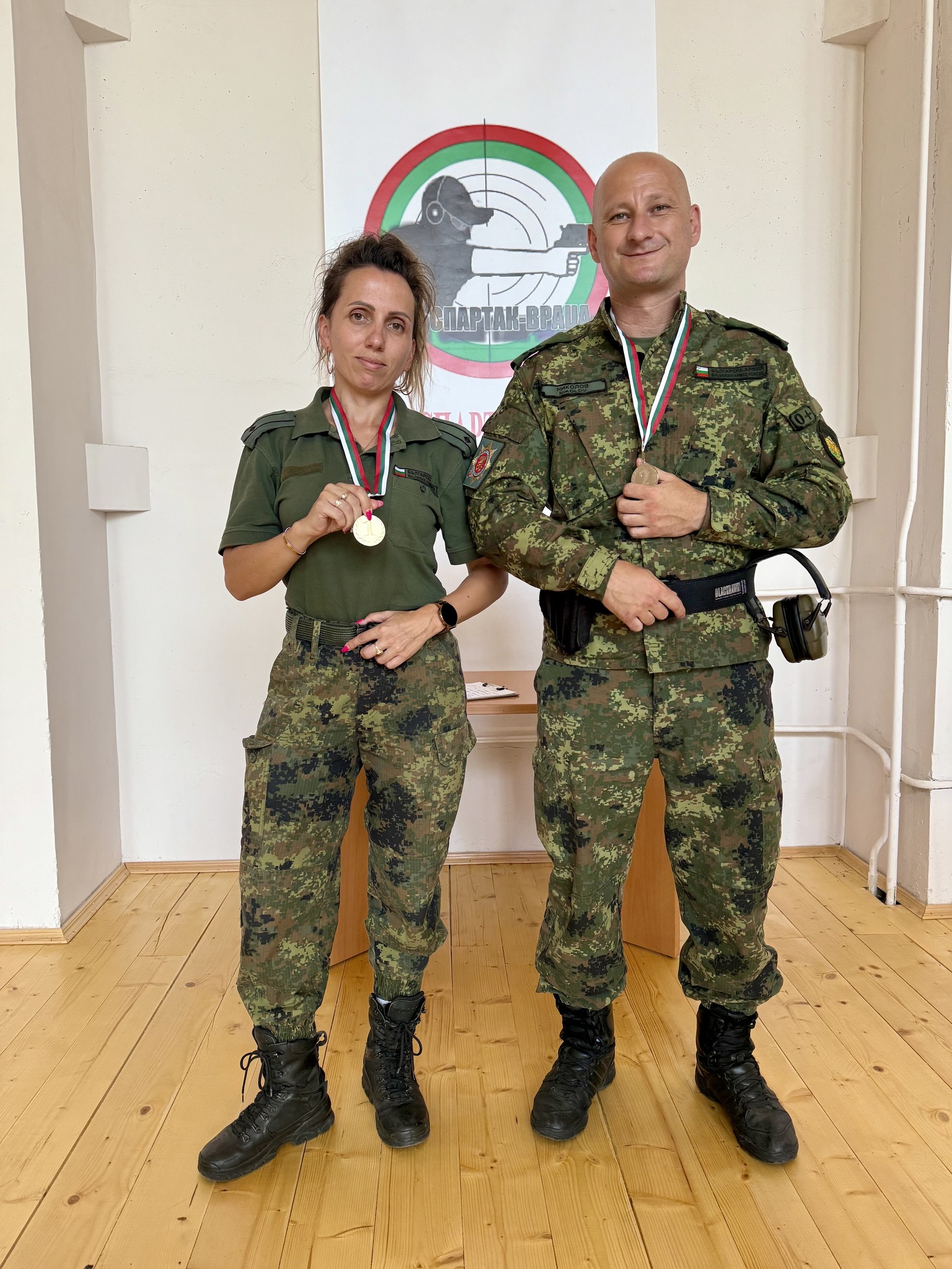 Майор Владова зае първо място на турнир по стрелба