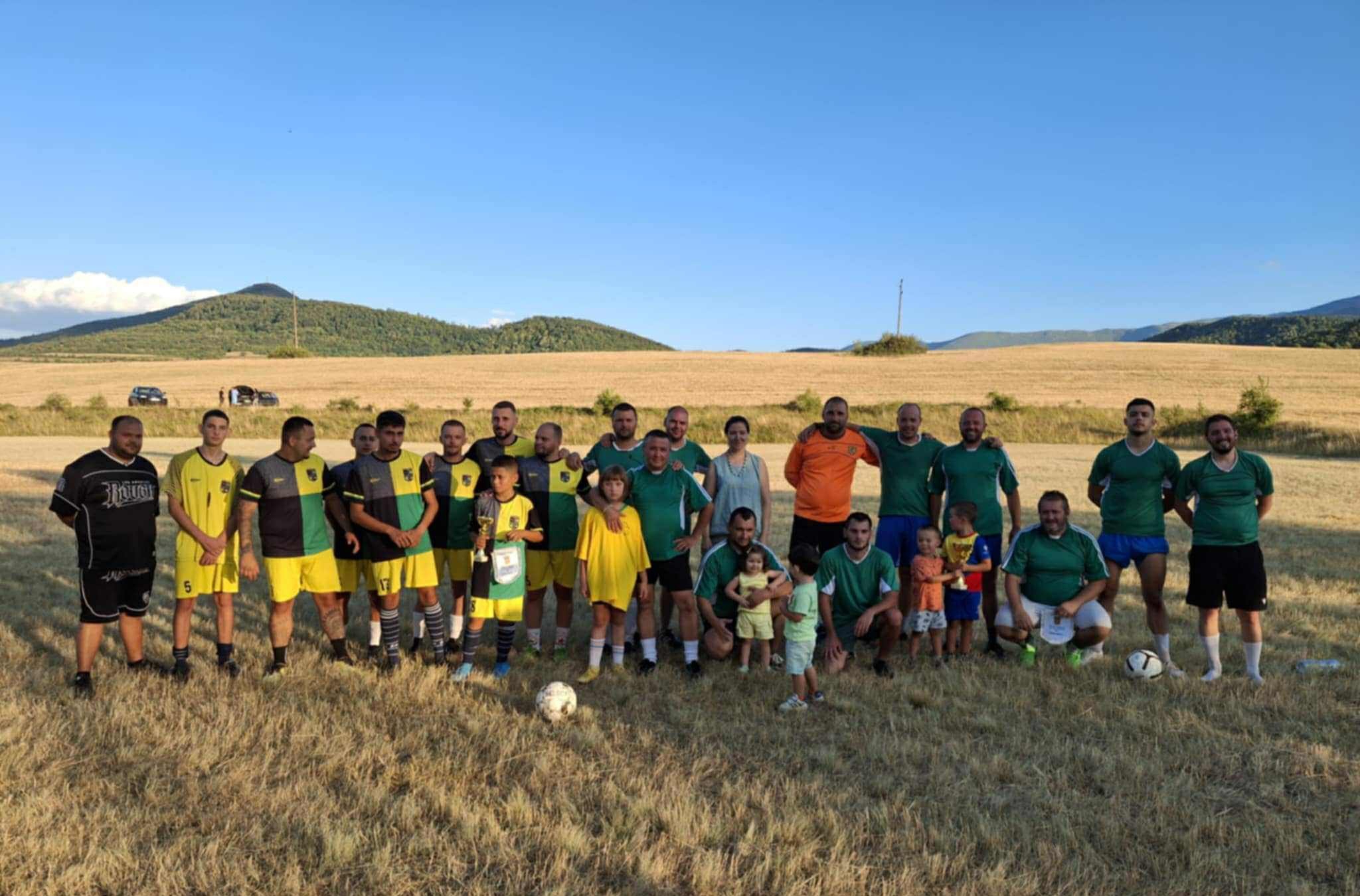 Футболисти се включиха в турнир за купата на кмета на Чупрене