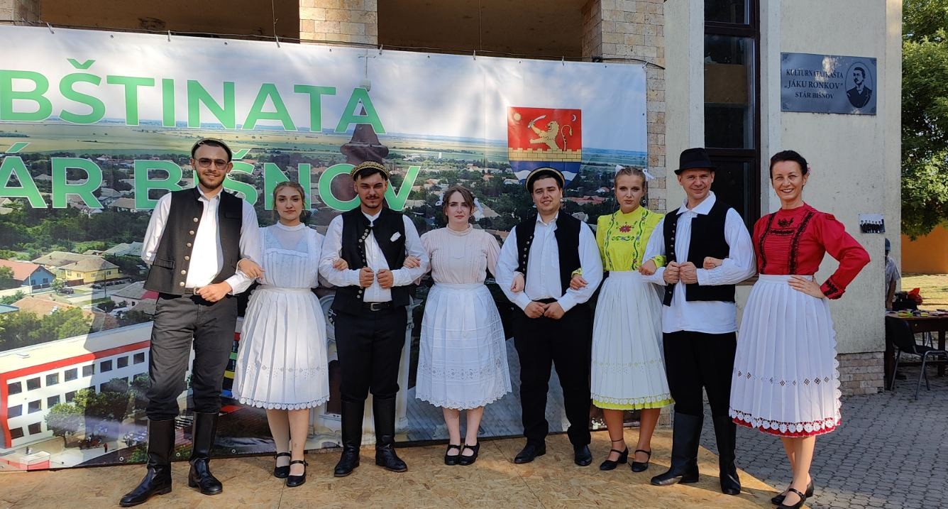 Танцьори от Бърдарски геран с изява в Румъния
