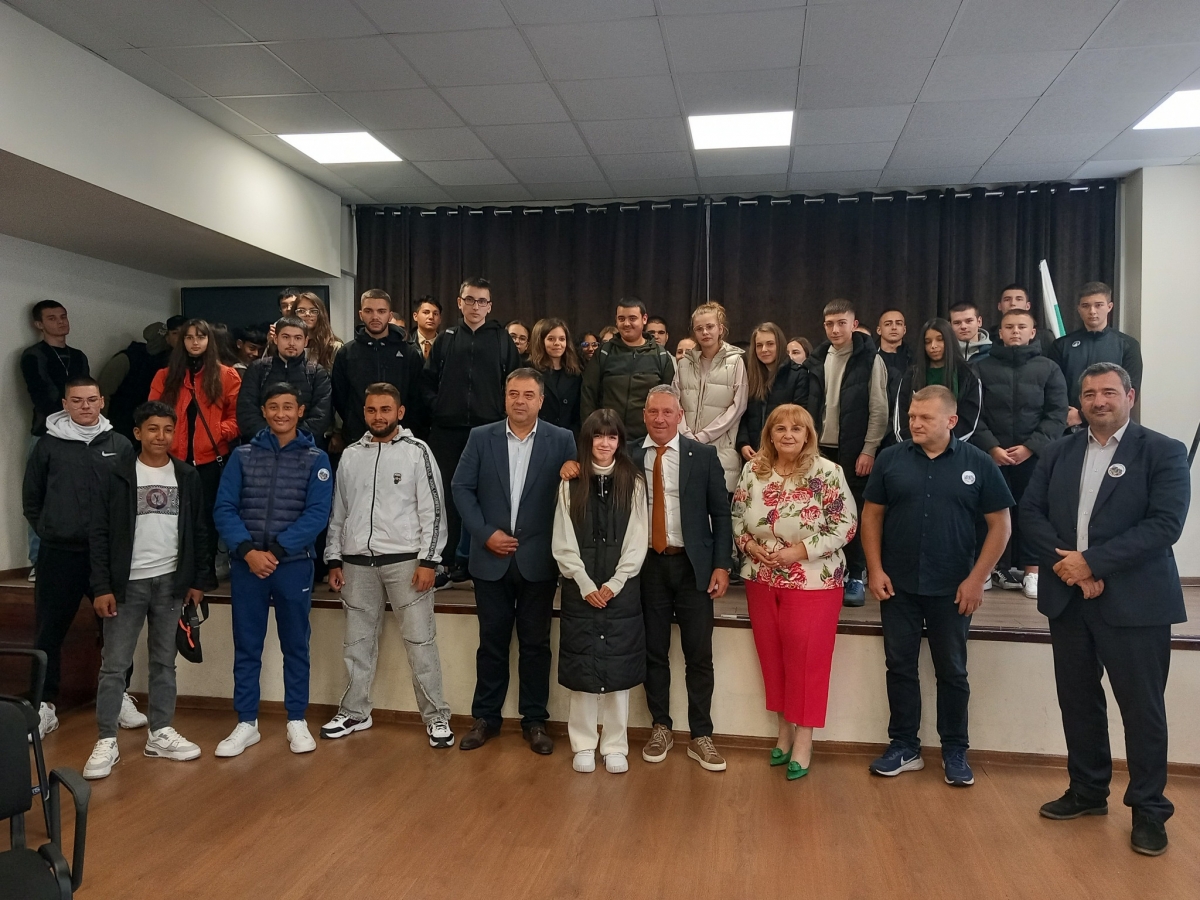 Младежки уъркшоп за чудесата на България проведоха в Белоградчик