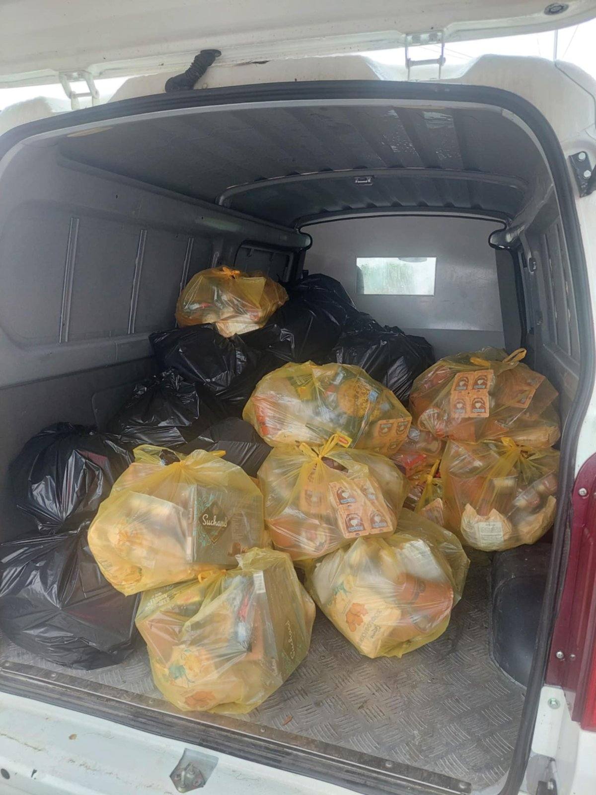 Раздадоха хранителни пакети на семейства в нужда