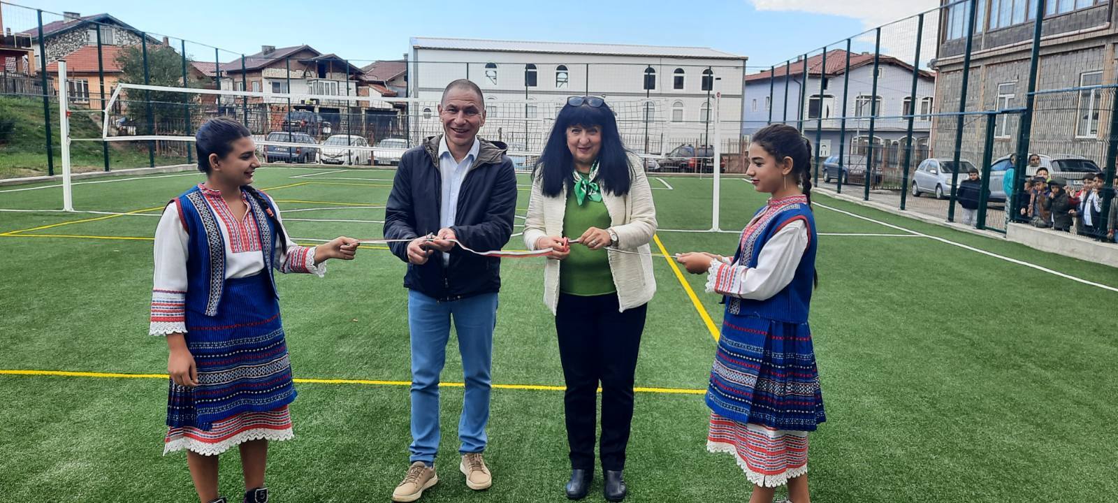 Откриха спортно игрище в берковско училище