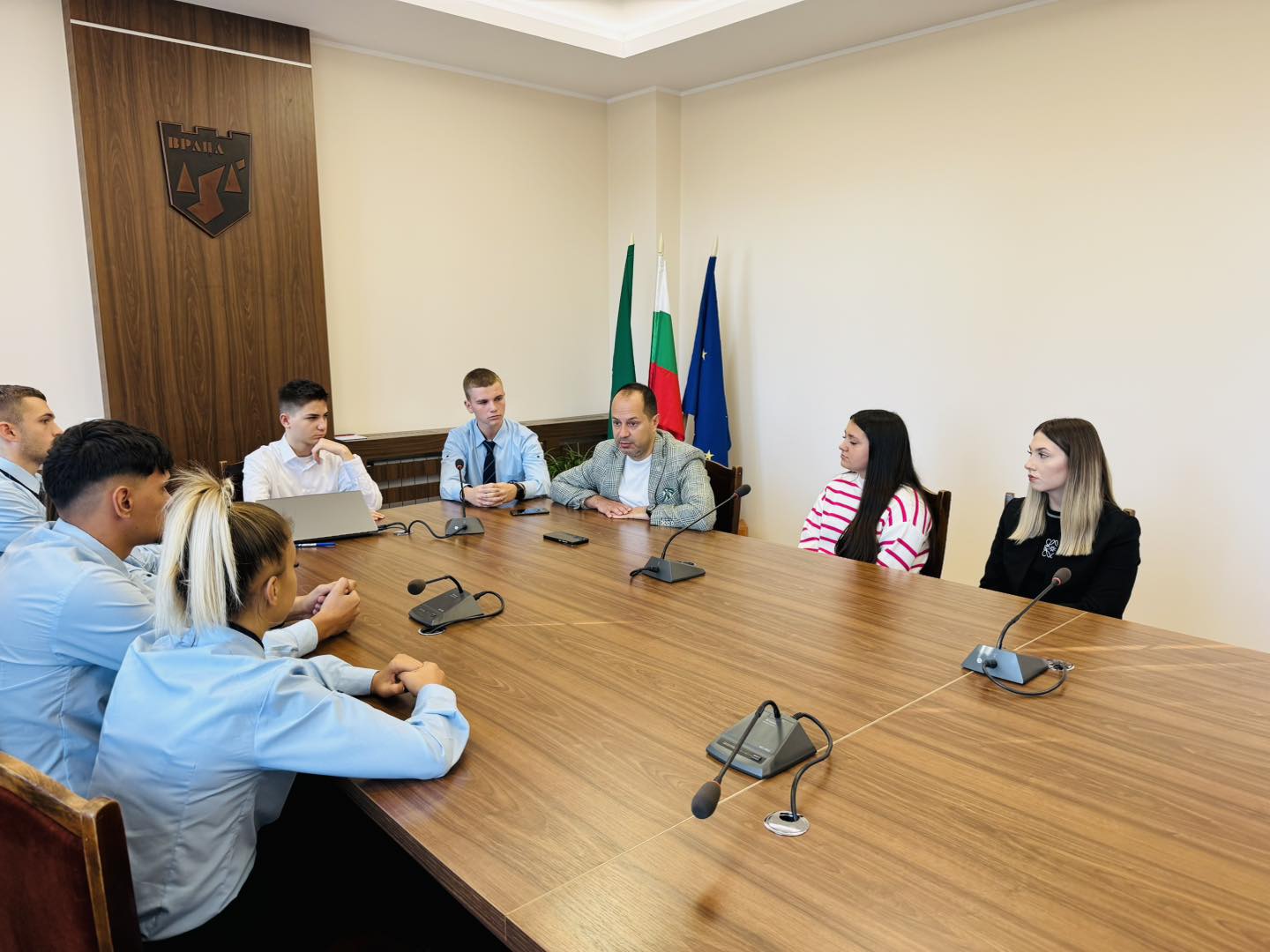 Врачански ученици влязоха в ролята на местни управници