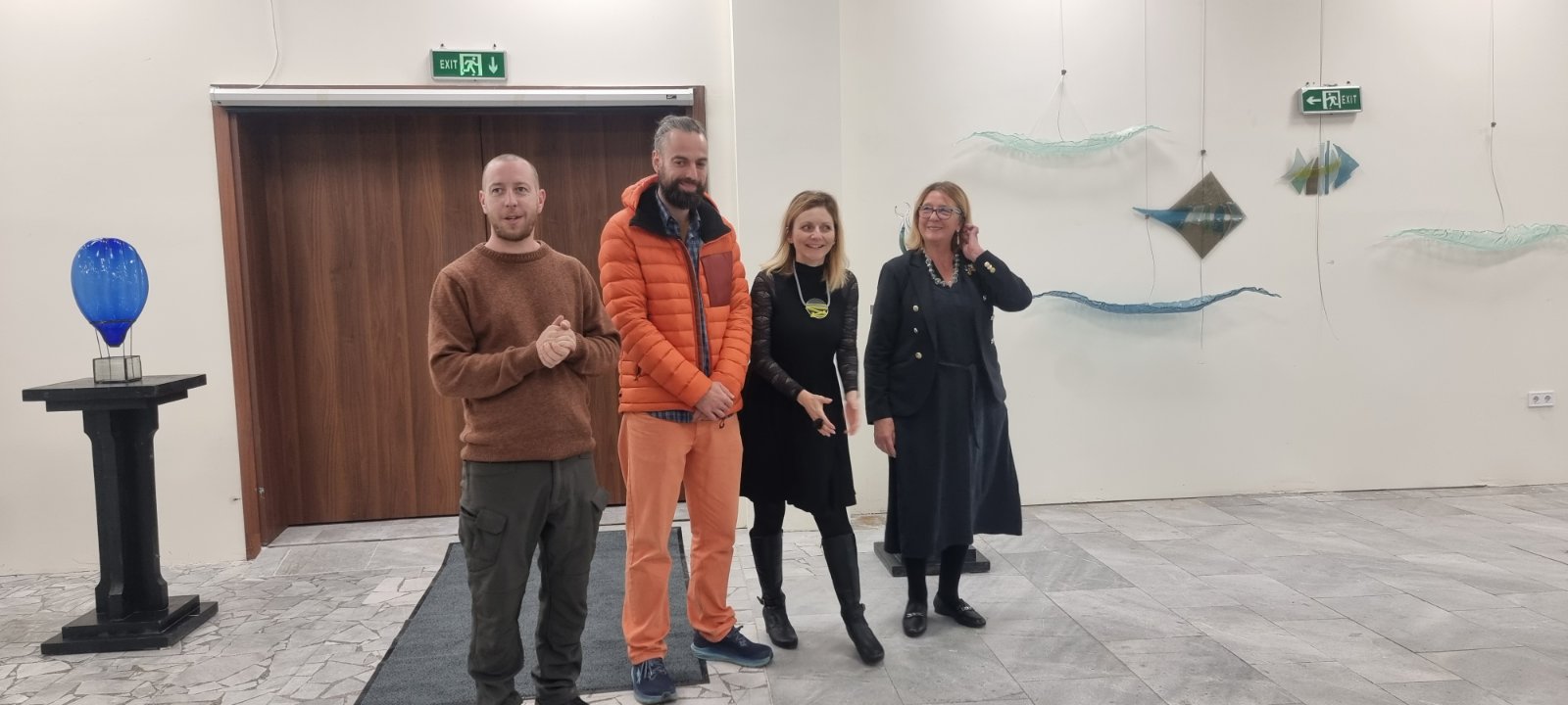 Впечатляваща изложба показват в гимназията по каменообработване