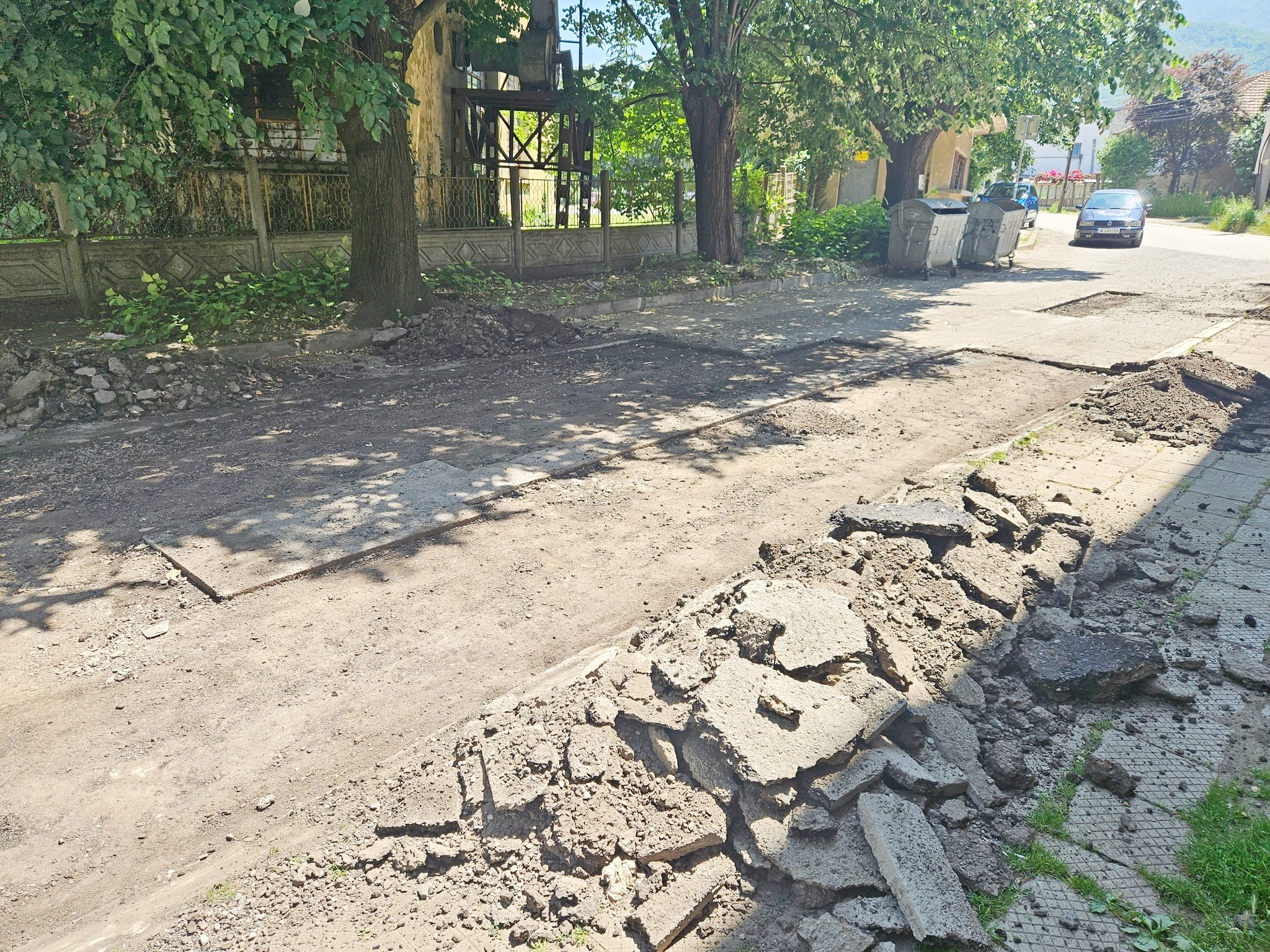 Започна ремонт на уличната мрежа в Берковица