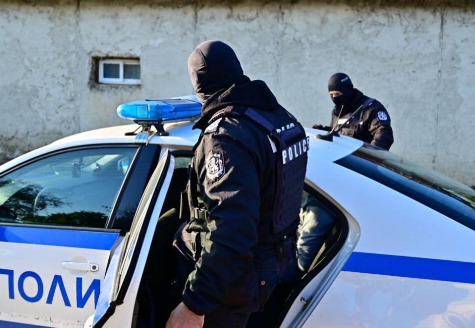 Полиция нахлу в Козлодуй