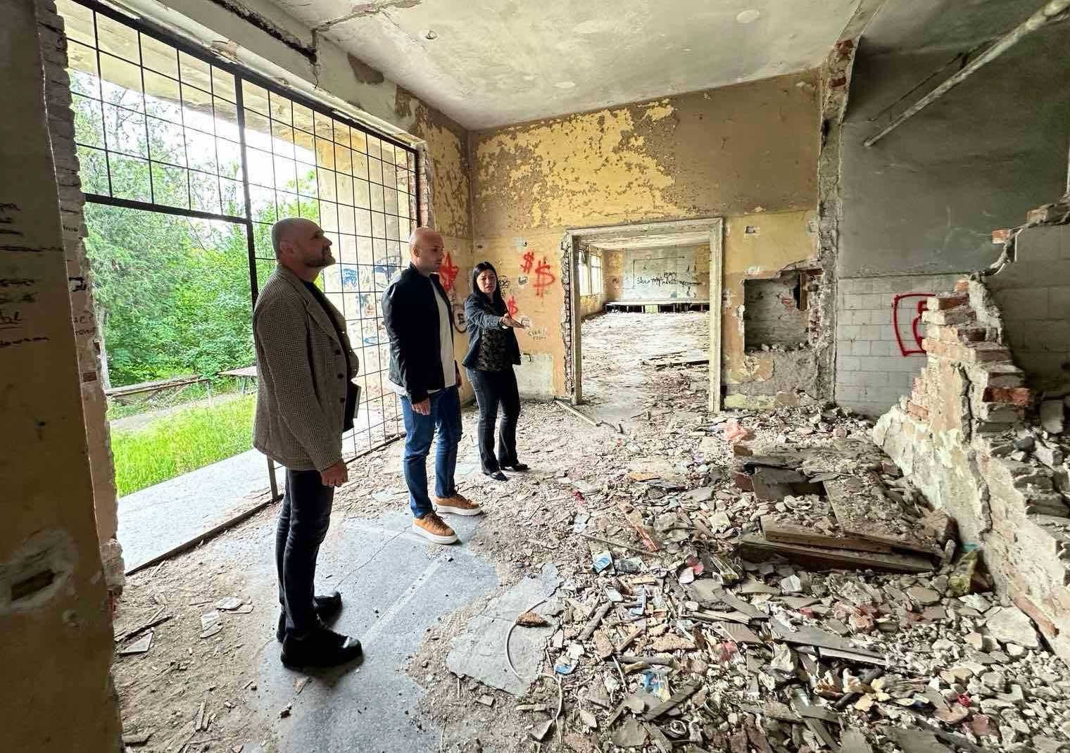 Народните представители Мартин Харизанов и Красен Кръстев с приемни в Мизия и Козлодуй