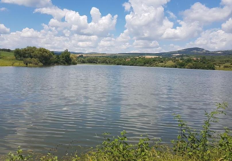 Бизнесмени искат два язовира за риболов и воден туризъм